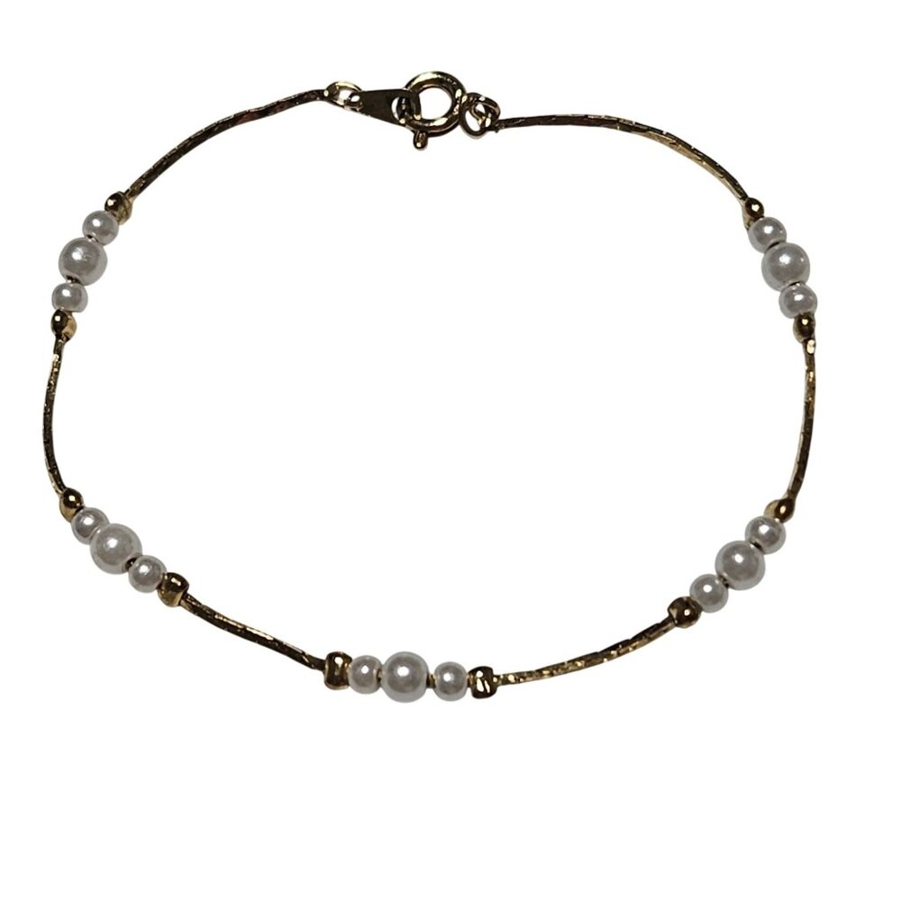 Elegant Gold Tone Faux Pearl Beaded Bracelet Delicate Classic Minimalist Jewelry